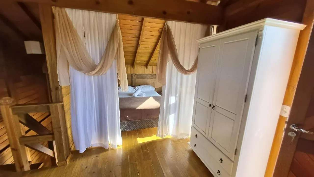 Arte Da Tribo Hostel & Camping Praia do Rosa