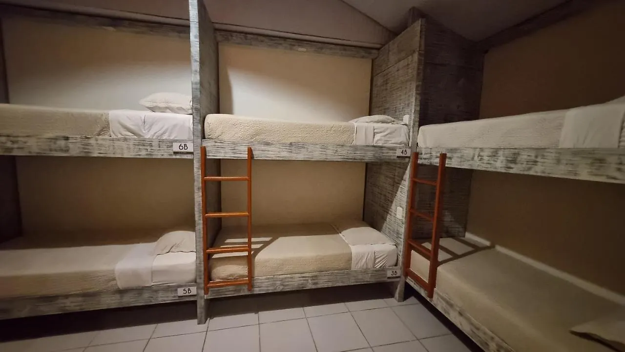 Arte Da Tribo Hostel & Camping Praia do Rosa Brezilya