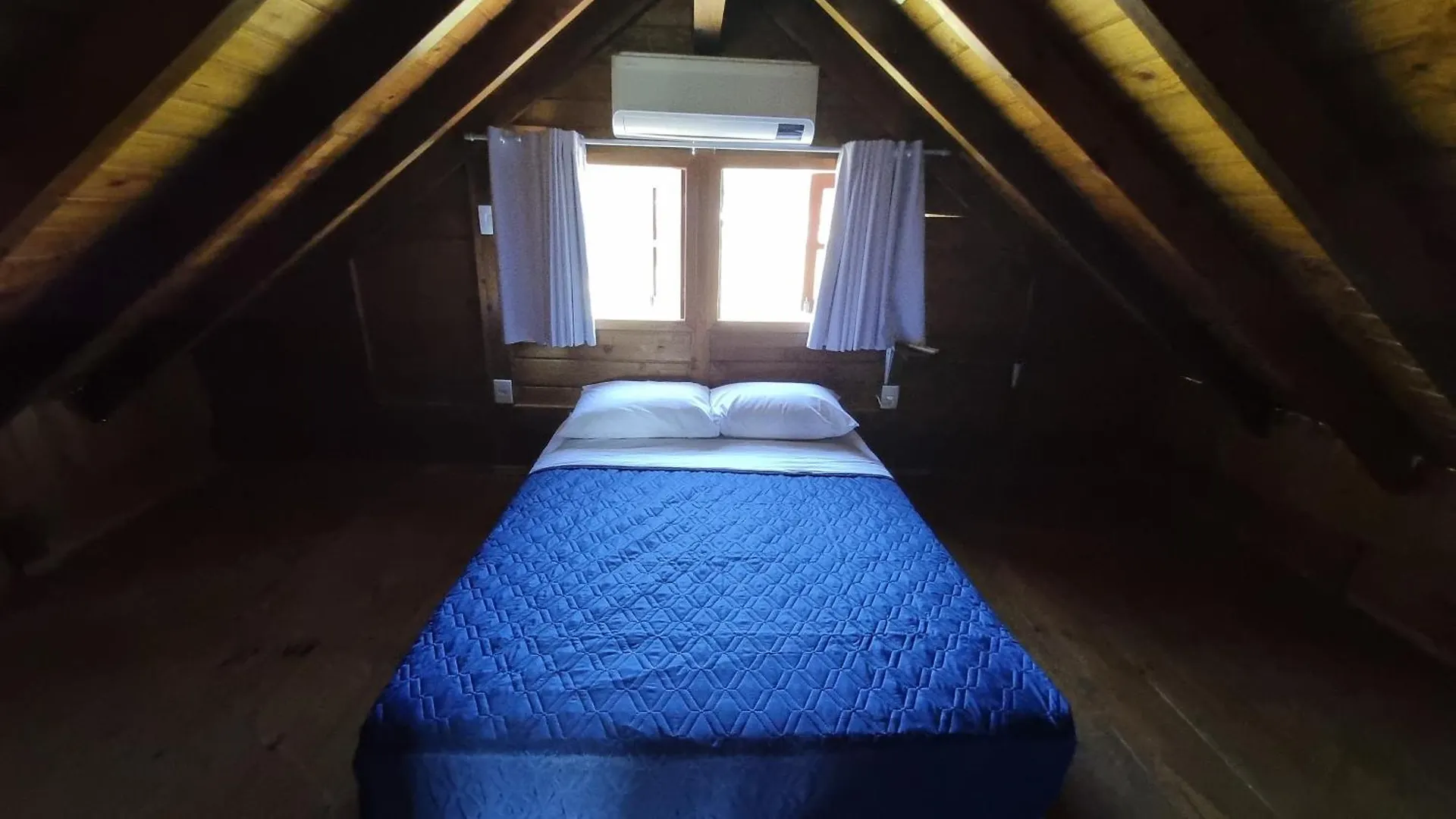 Arte Da Tribo Hostel & Camping Praia do Rosa