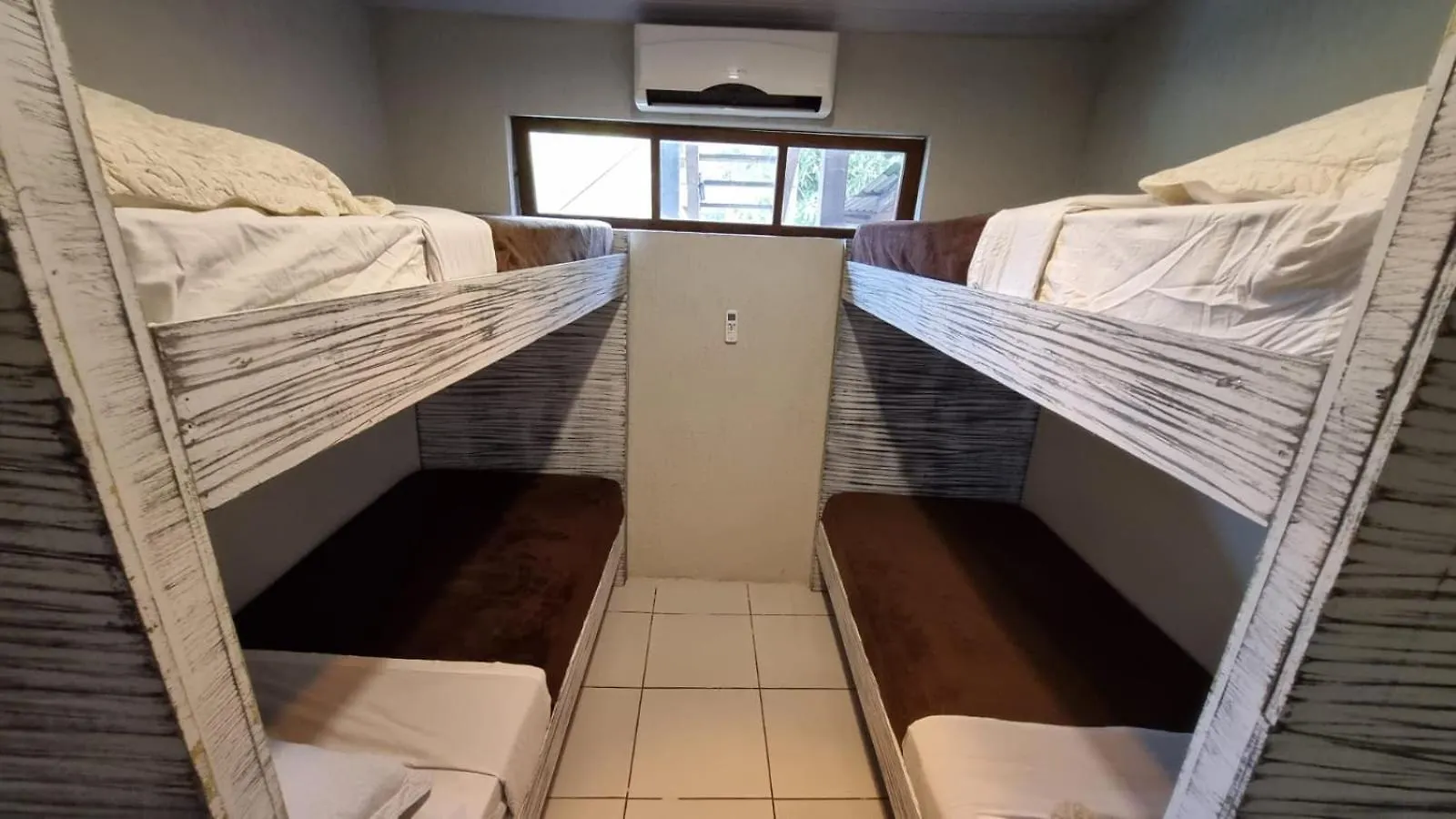 Arte Da Tribo Hostel & Camping Praia do Rosa 0*,